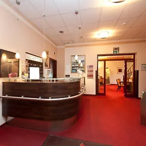Hotel Polo Am Zob ***
